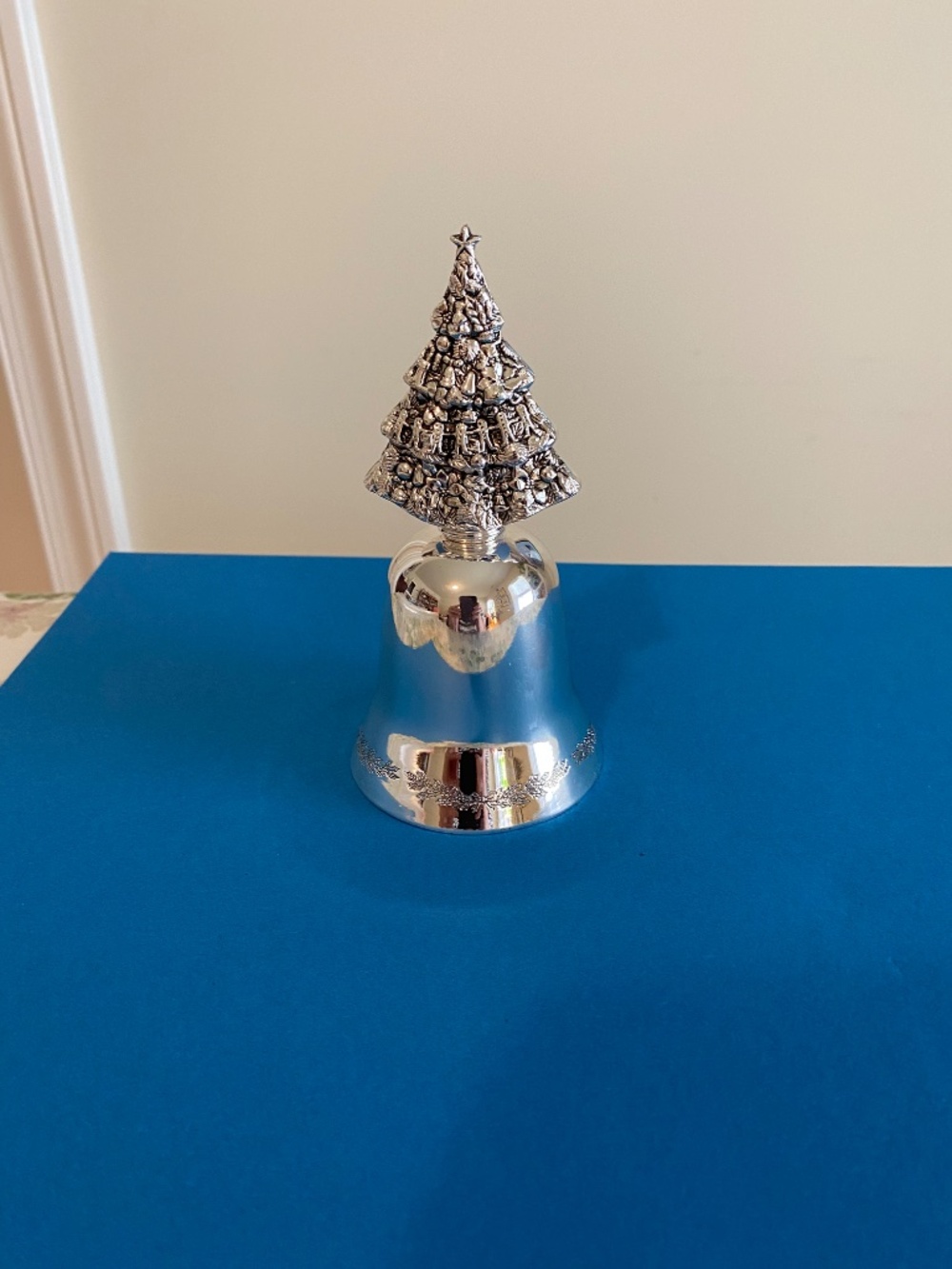 Godinger Silver Bell - Picture 2 of 4